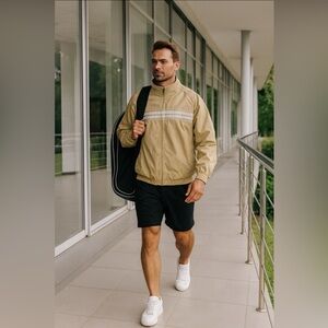 Tommy Hilfiger men’s bomber jacket 🧥, beige/white. Lined. Zipper front/pockets